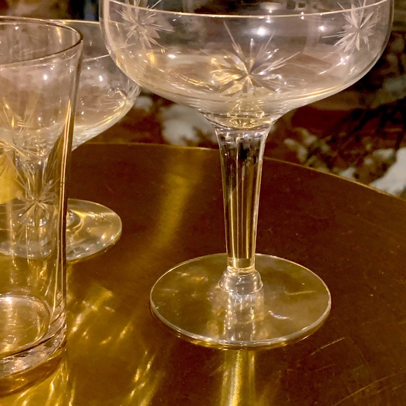 Fostoria sunburst juice, small coupe, large coupe glasses - Picture 3 of 9